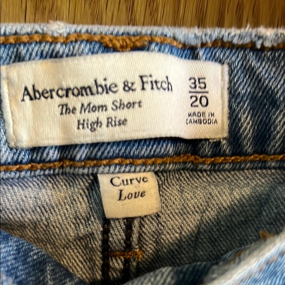 Abercrombie & Fitch Blue Jean Shorts Distressed Mom Short High Rise Size 35/20 - Picture 2 of 9